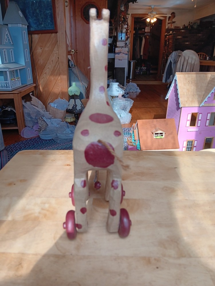 VTG WOODEN GIRAFFE PULL TOY. 1129
