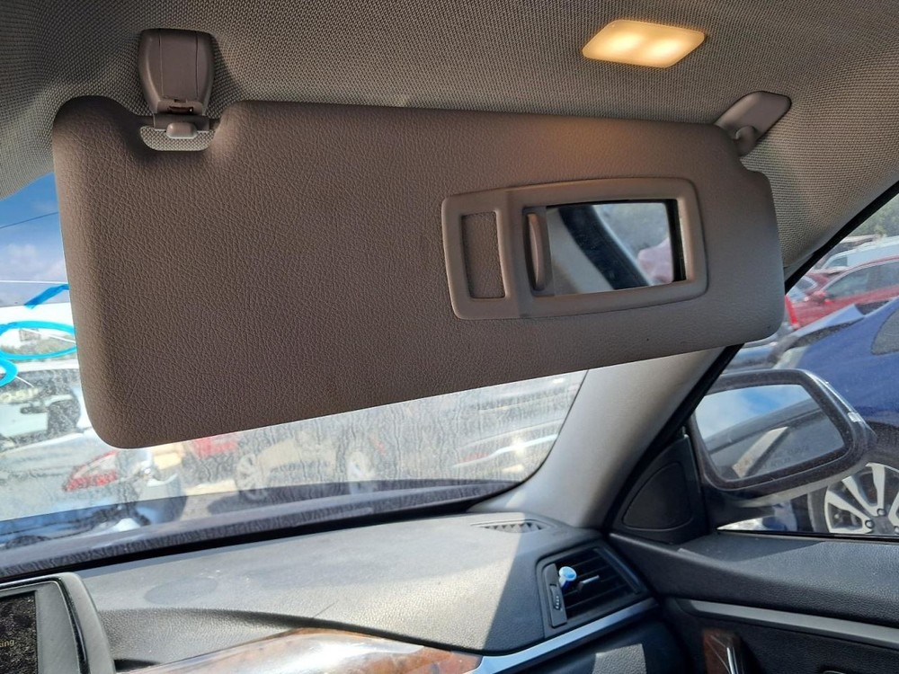 435I BMW 2015 Glove Box 4775737