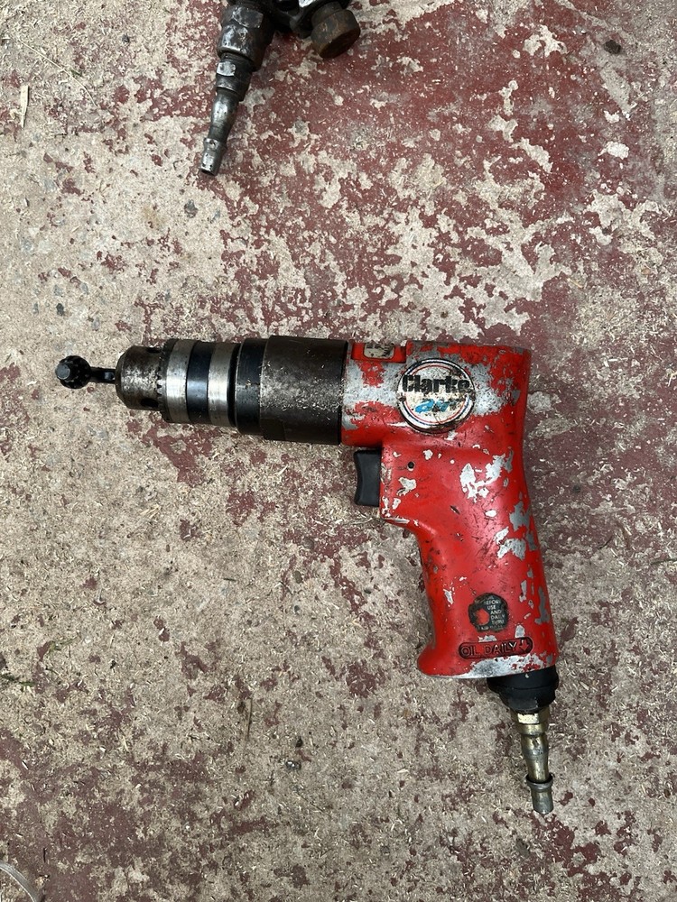 Clarke 3/8 Chuck Air Drill