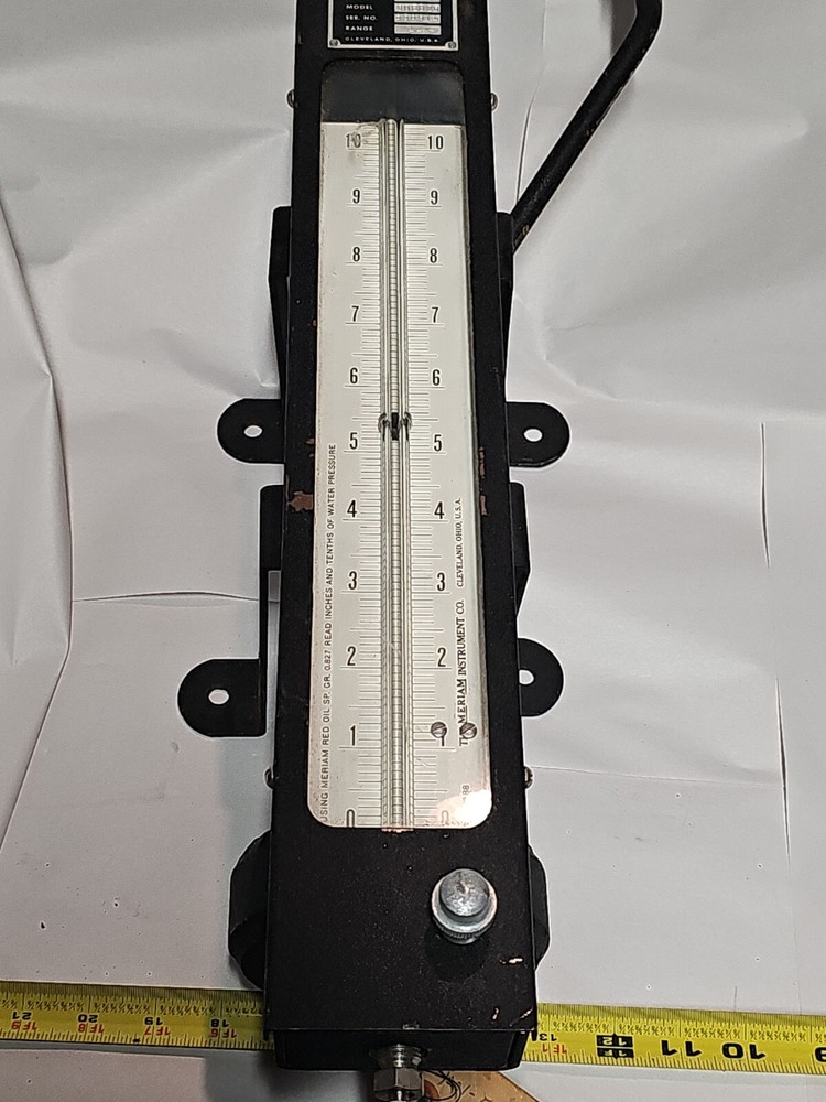 The Meriam Instrument Co. Type W Model 30EB25 Manometer Range 12" Untested