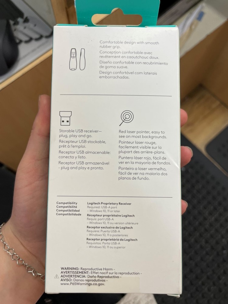 R400 LOGITECH LASER PRESENTATION REMOTE (ECP018344)