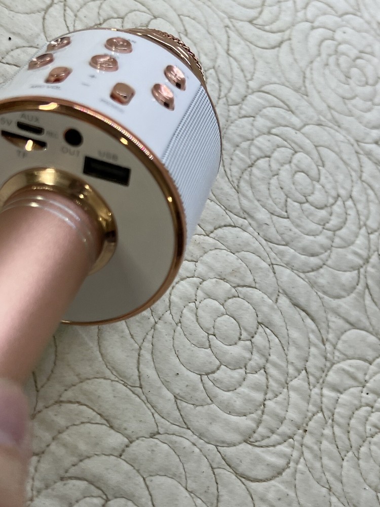 iJoy Bluetooth Speaker & Karaoke Microphone, Open Mic | Rose Gold