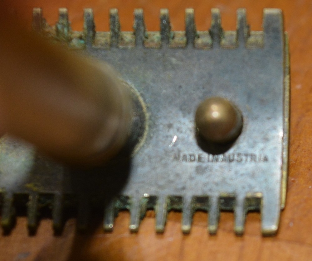 VTG Solid Brass DE Safety Razor AUSTRIA **READ**