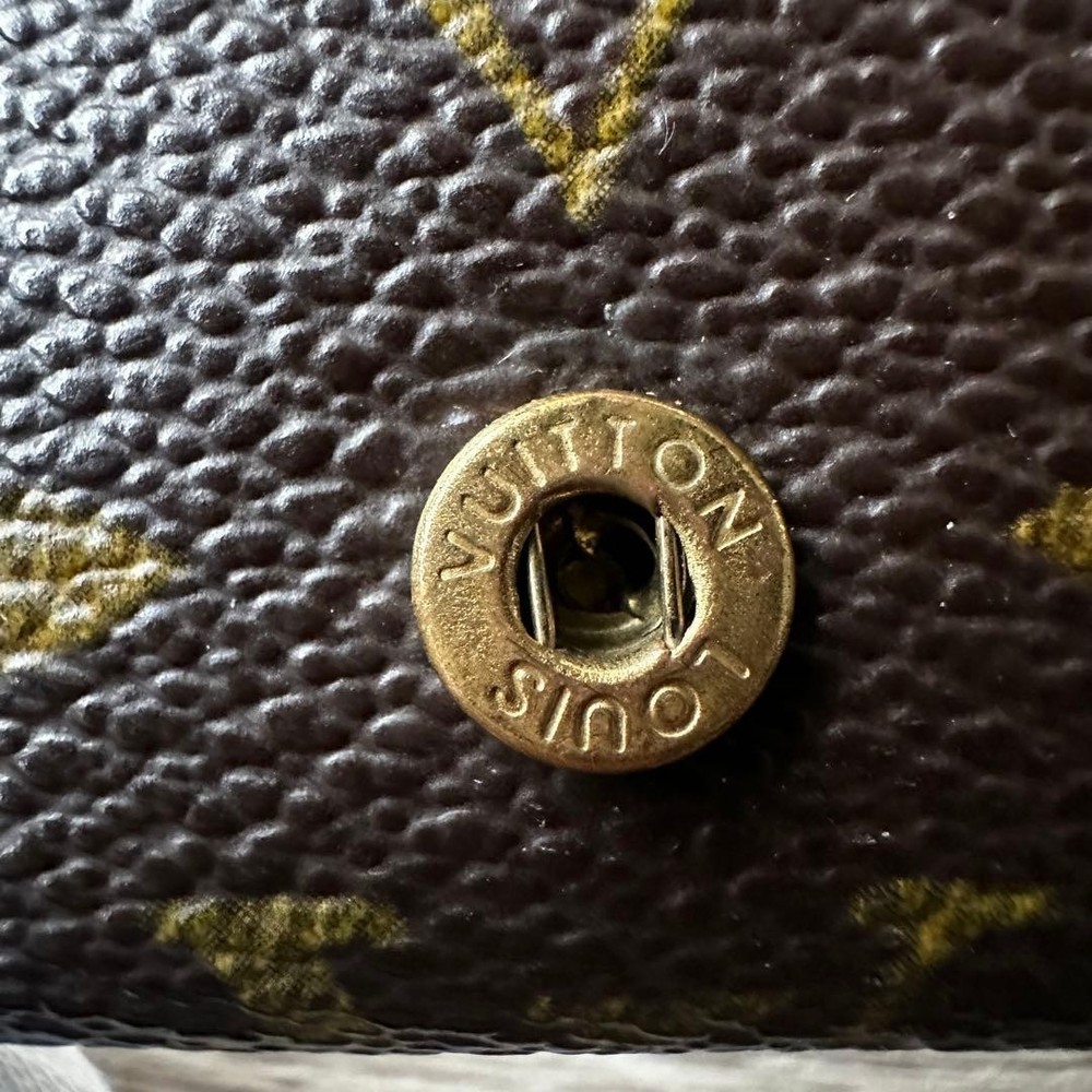 LOUIS VUITTON Monogram Key Case TH0041