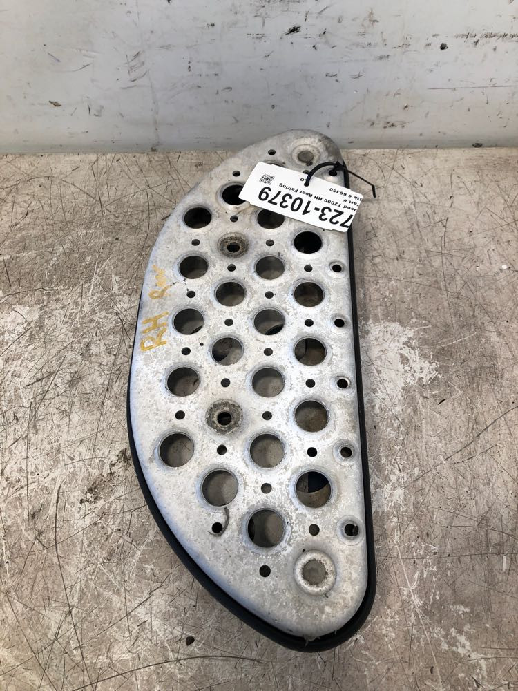 2000 Kenworth T2000 Step (723-10379)