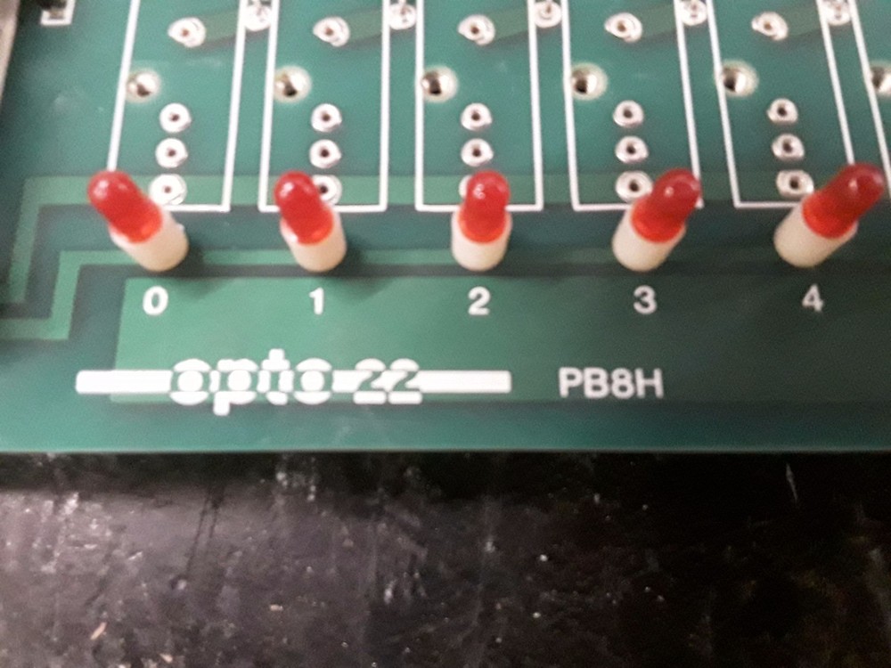 Opto 22 PB8H Module Rack Board