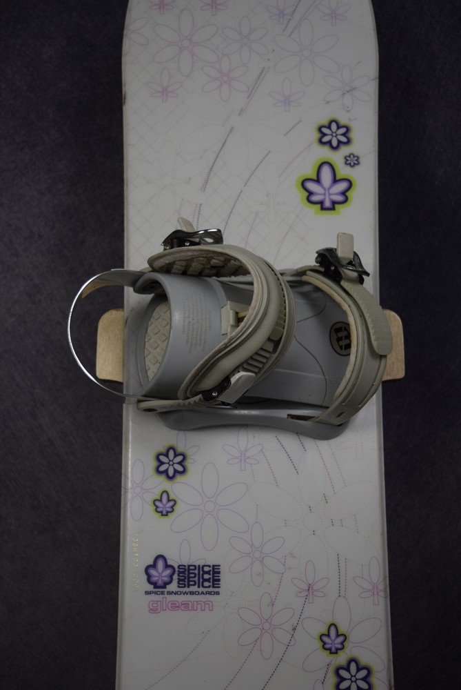 SPICE GLEAM SNOWBOARD SIZE 138 CM WITH MORROW MEDIUM BINDINGS