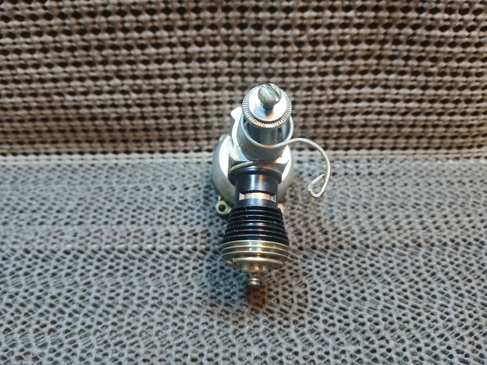 COX*MODEL AIRPLANE ENGINE*.049*SP*NT*SAI
