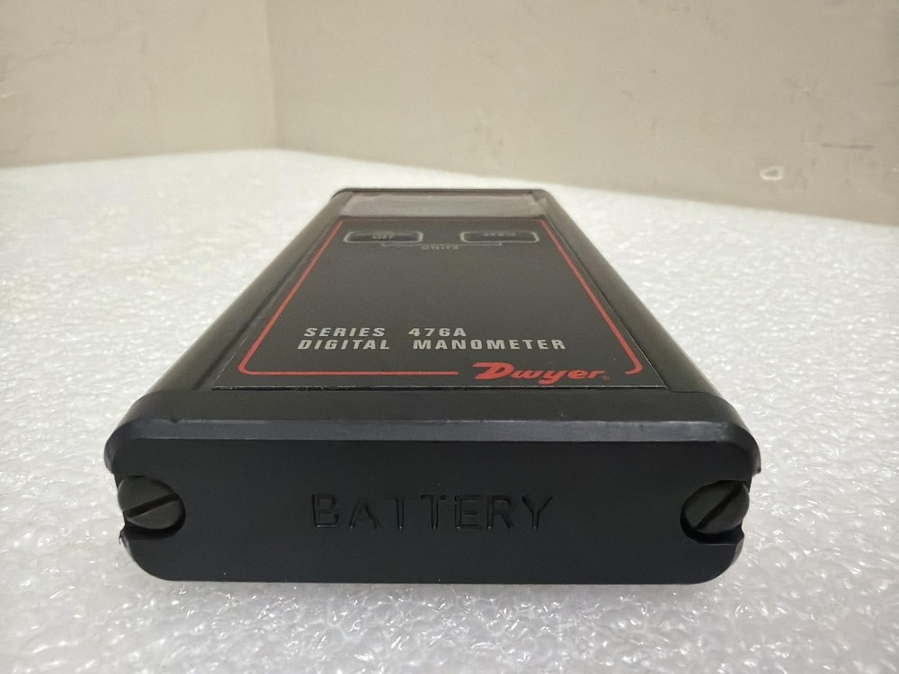 DWYER 476A DIGITAL MANOMETER