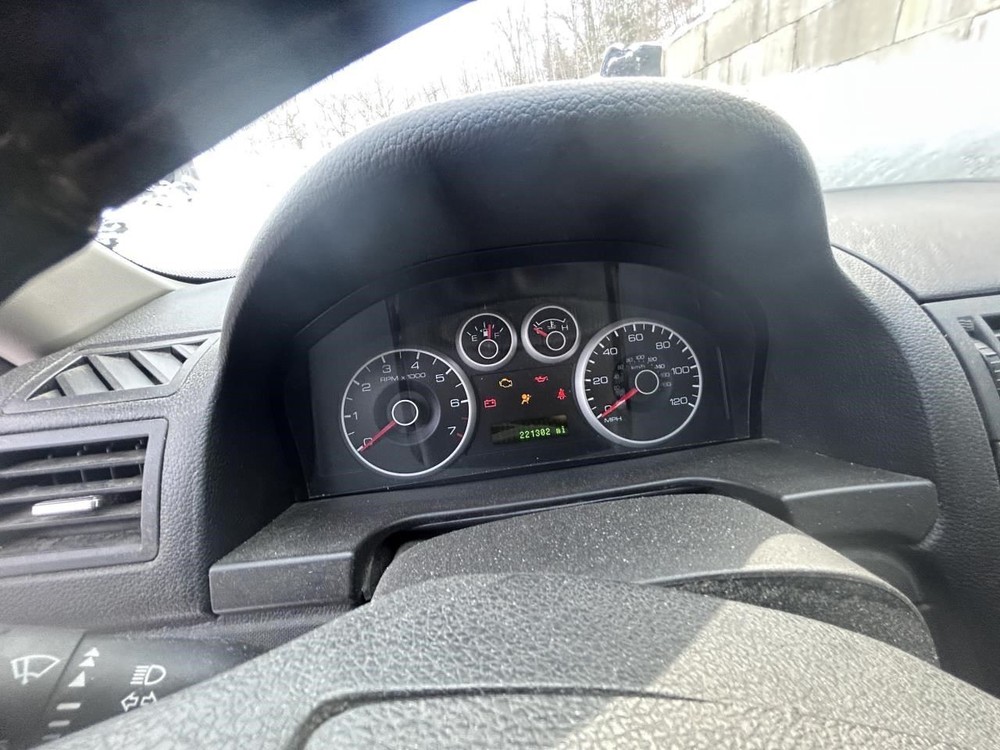 FUSION 2006 Glove Box 1487802