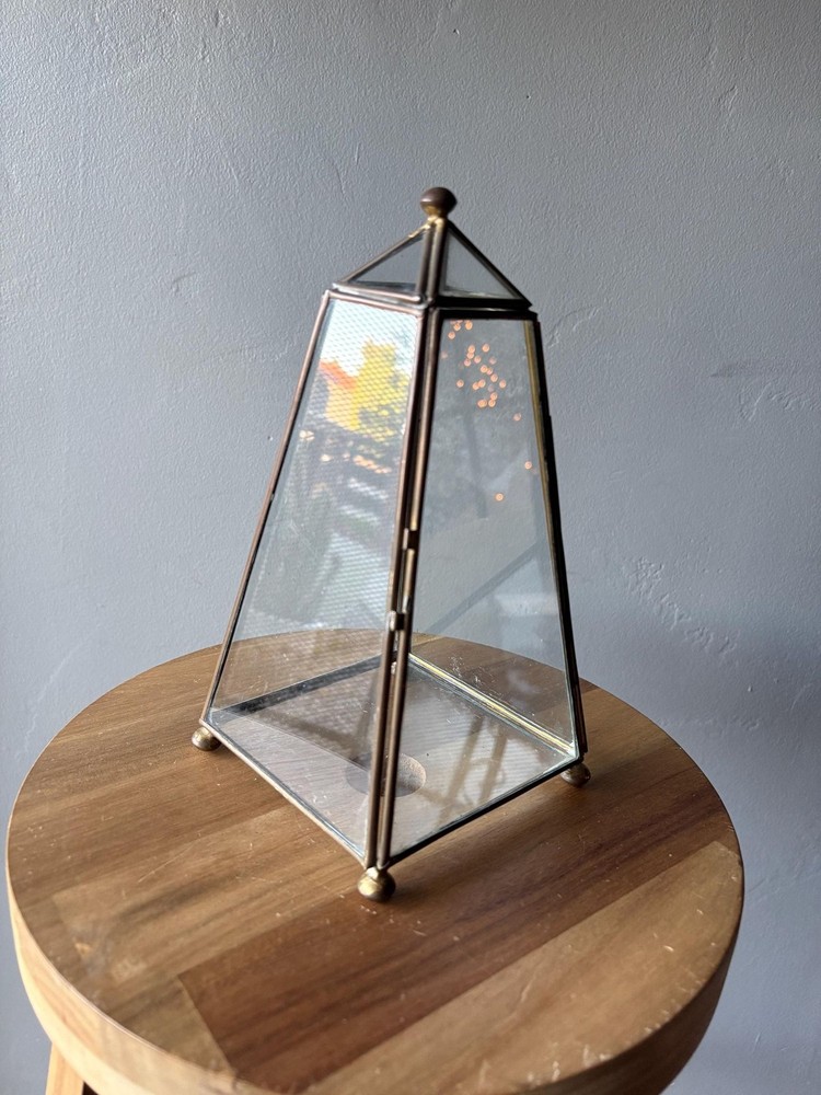 Vertical Glass/Metal Box