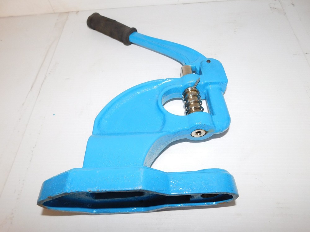 ^^ HAND PRESS GROMMET MACHINE (PLM99)
