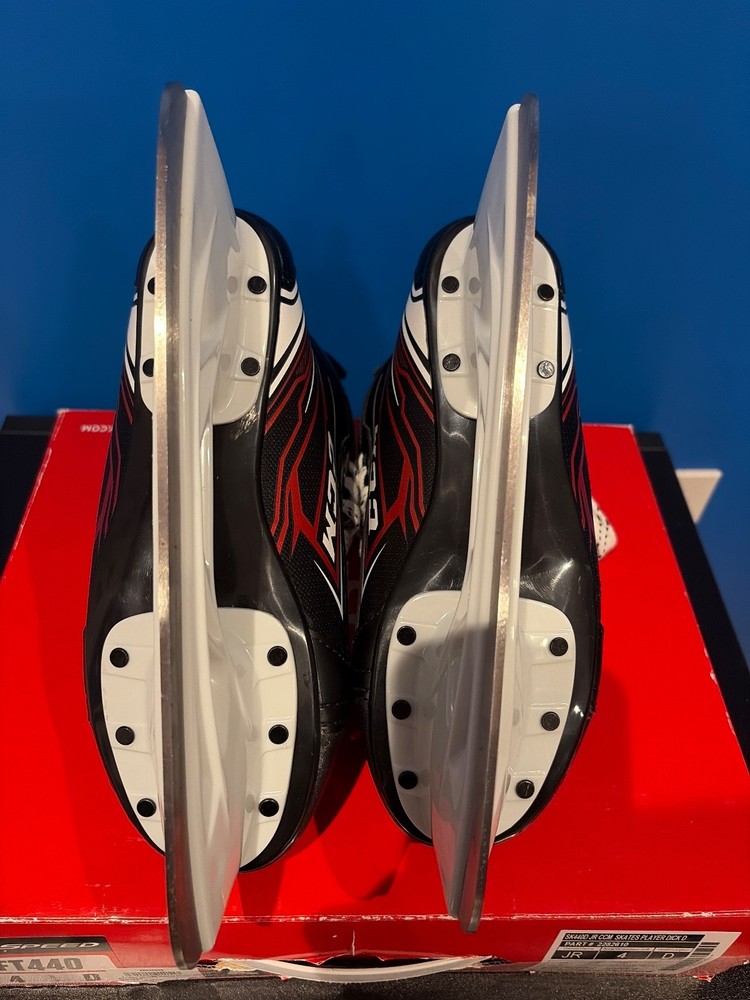 JR CCM Skates Player Size EU 37