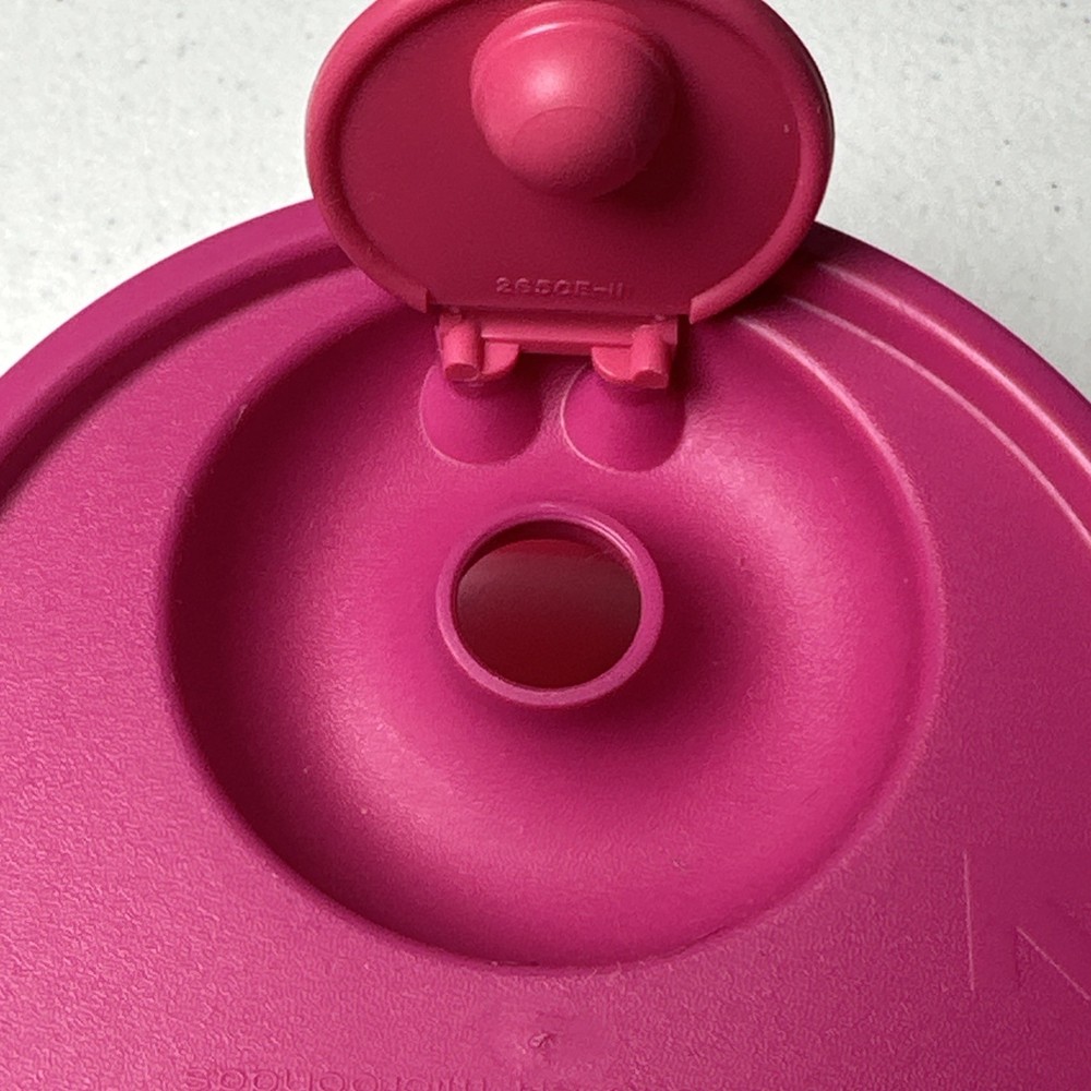 Tupperware 3155A Microwave Soup Cup 16 Oz. Vented Lid Pink