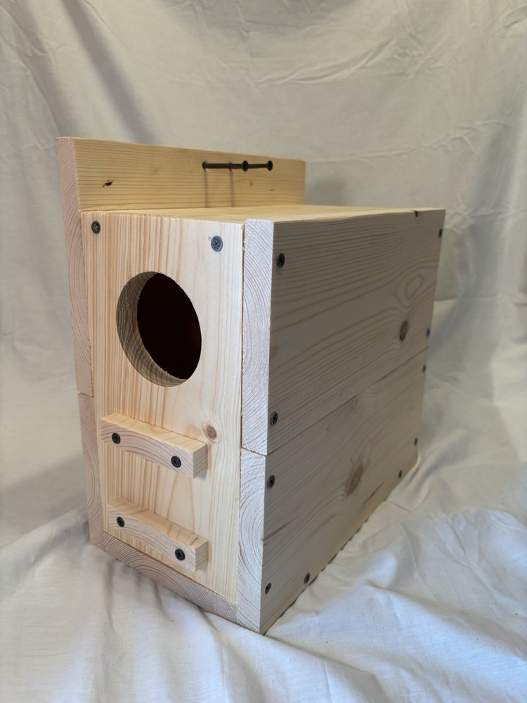 Big Backyard Squirrel House/Nesting Box Ready To Mount On Tree/Post Screws Inclu