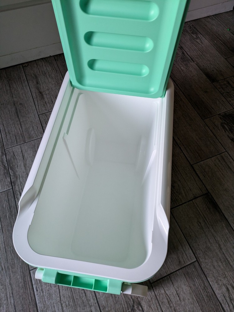 Igloo Wheelie Cool 38qt
