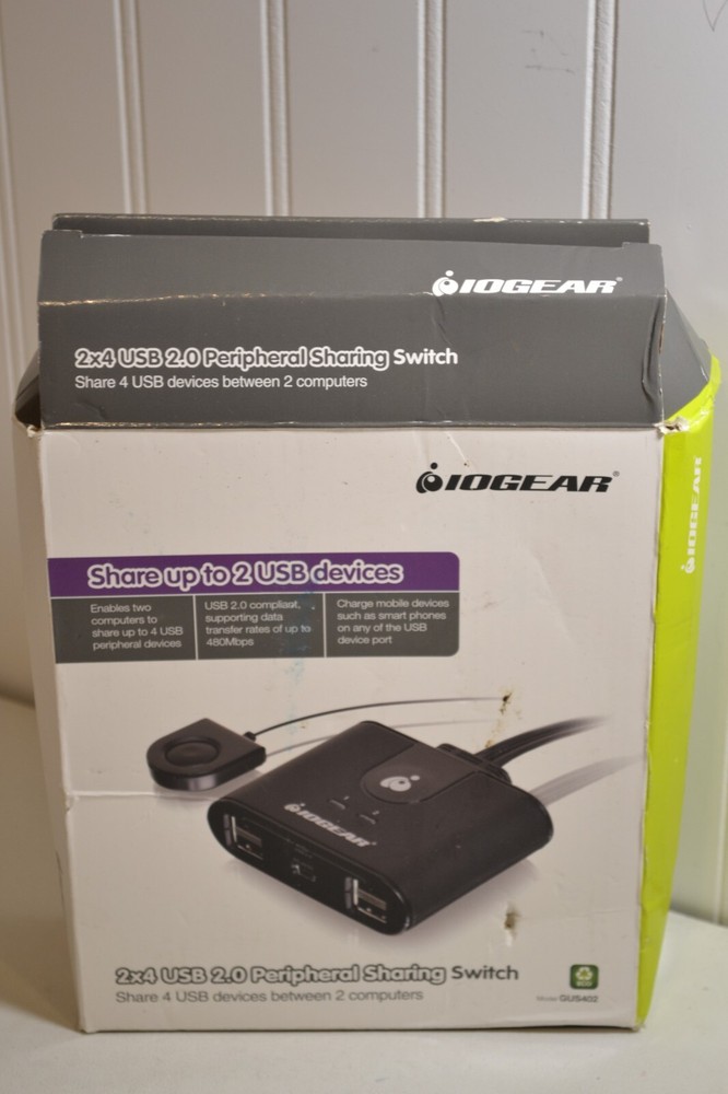 IOGEAR GUS402 2x4 USB 2.0 Peripheral Sharing Switch