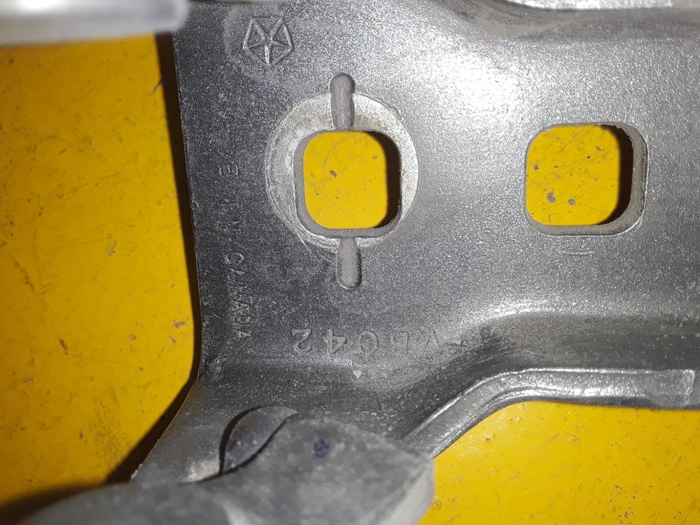 MOPAR LATCH ASSY VB042 / VL37