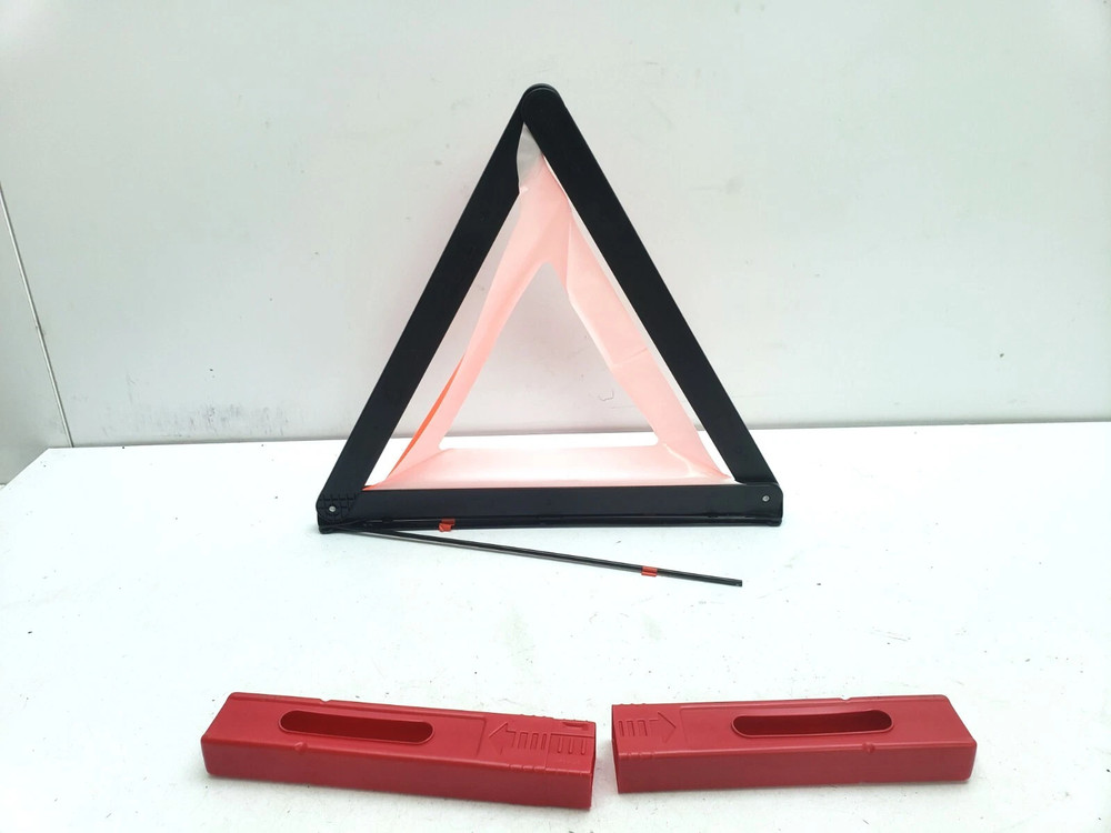AUDI A6 C7 EMERGENCY WARNING TRIANGLE 8T0860251 2011