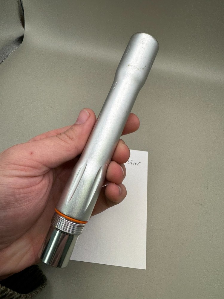 Dye UL Back-Satin Silver 688 Bore AC Thread