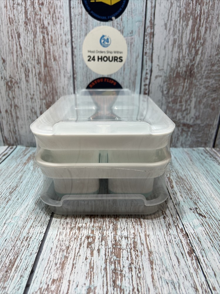 Ice Cube Trays 2 Pack Square Ice Cube Molds With Lids.NIB