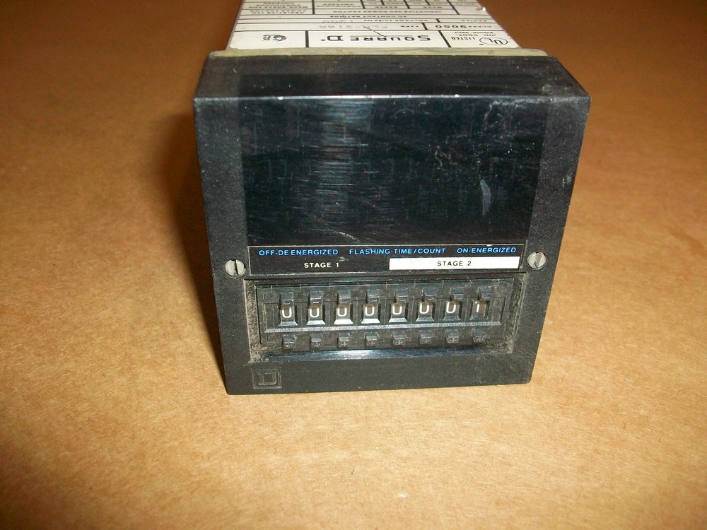Square D Counter / Timer PLH-21AA 120vac
