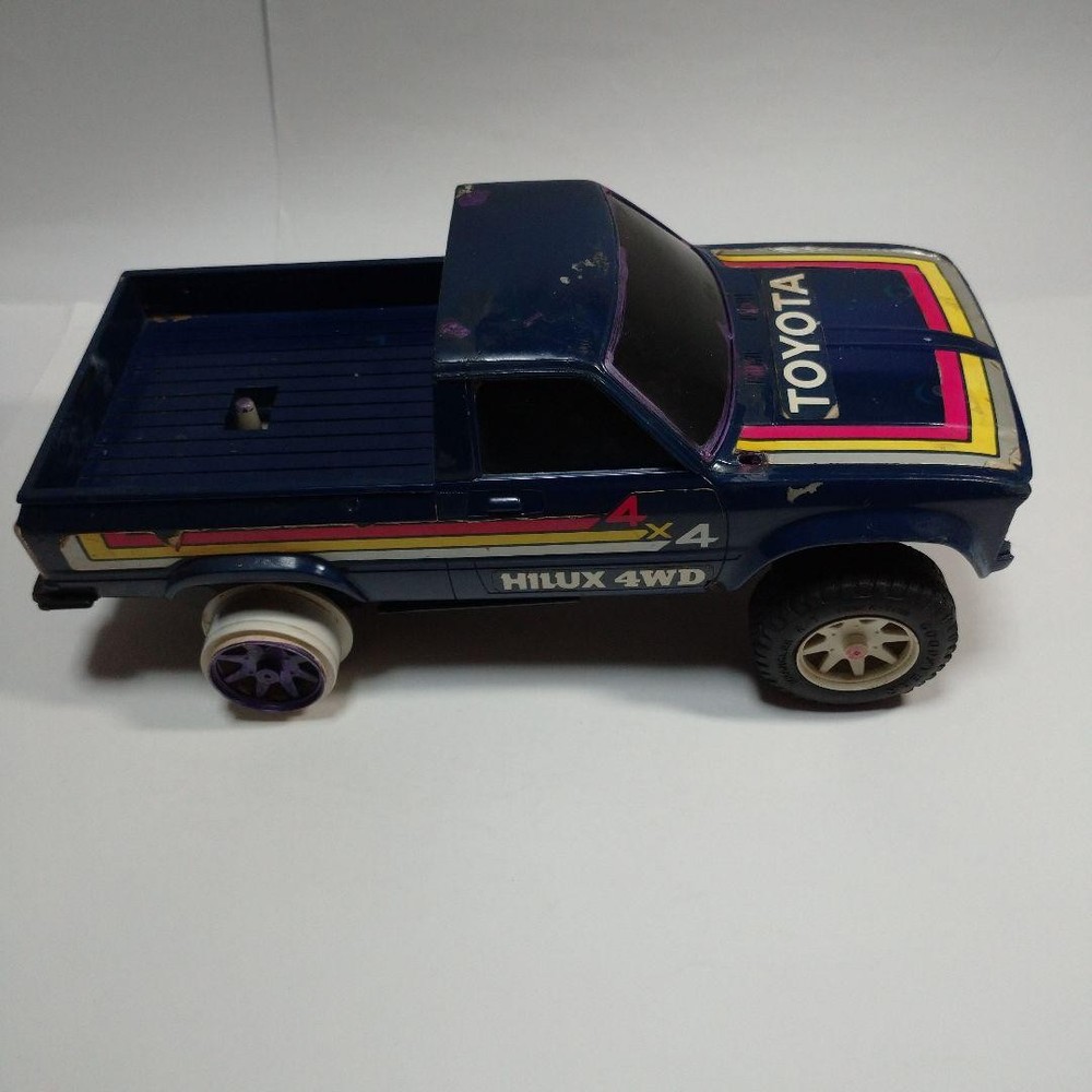 Hilux Surf radio control intage