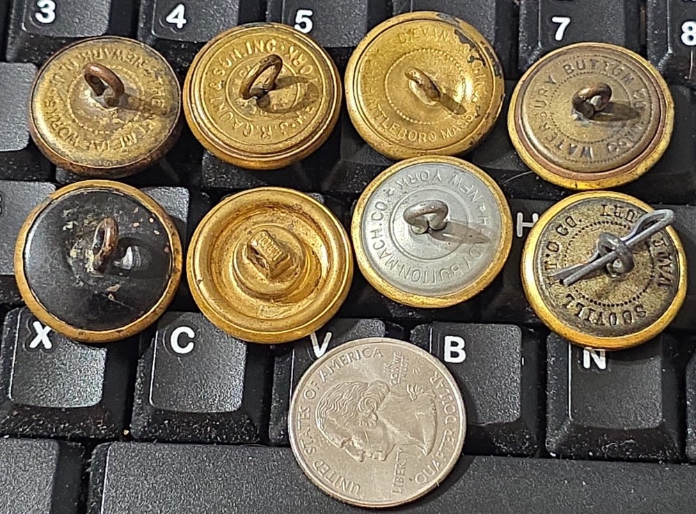 8 Great Seal Buttons US Army Assorted Makers