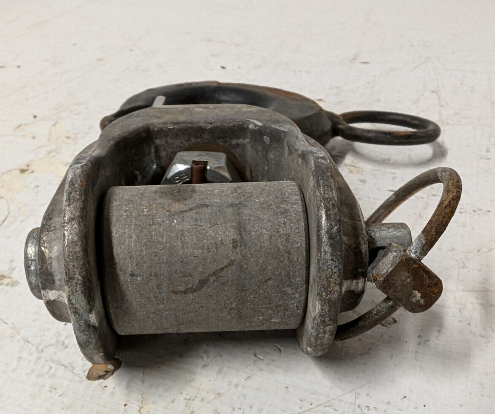 Unbranded Pulley & Hook Assembly #2 with Hot Stick Ring