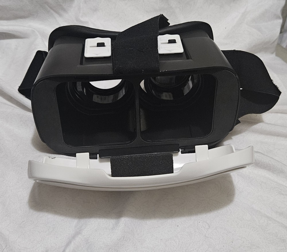 ONN White Virtual Reality VR Smartphone Headset for Apple or Android