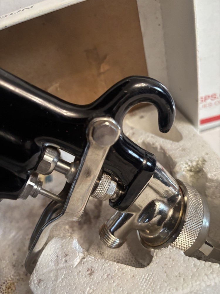 Binks Model 7 Spray Gun