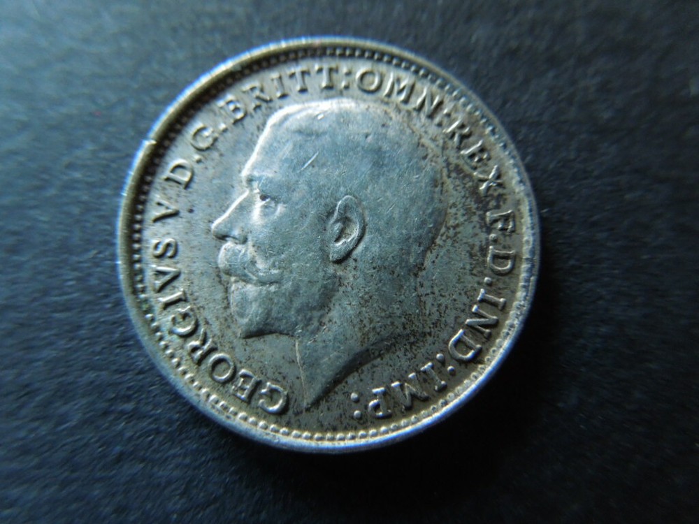 J1357 GREAT BRITAIN 1920 SILVER 3 PENCE UNC