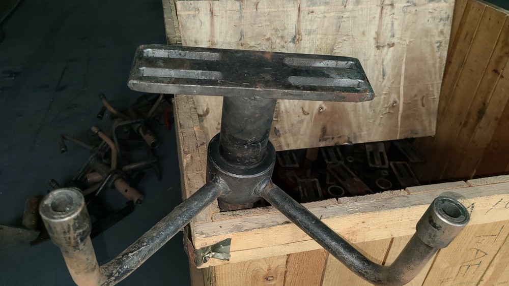 ENGINE STAND HEAD ASSORTED DESIGNS TO MOUNT