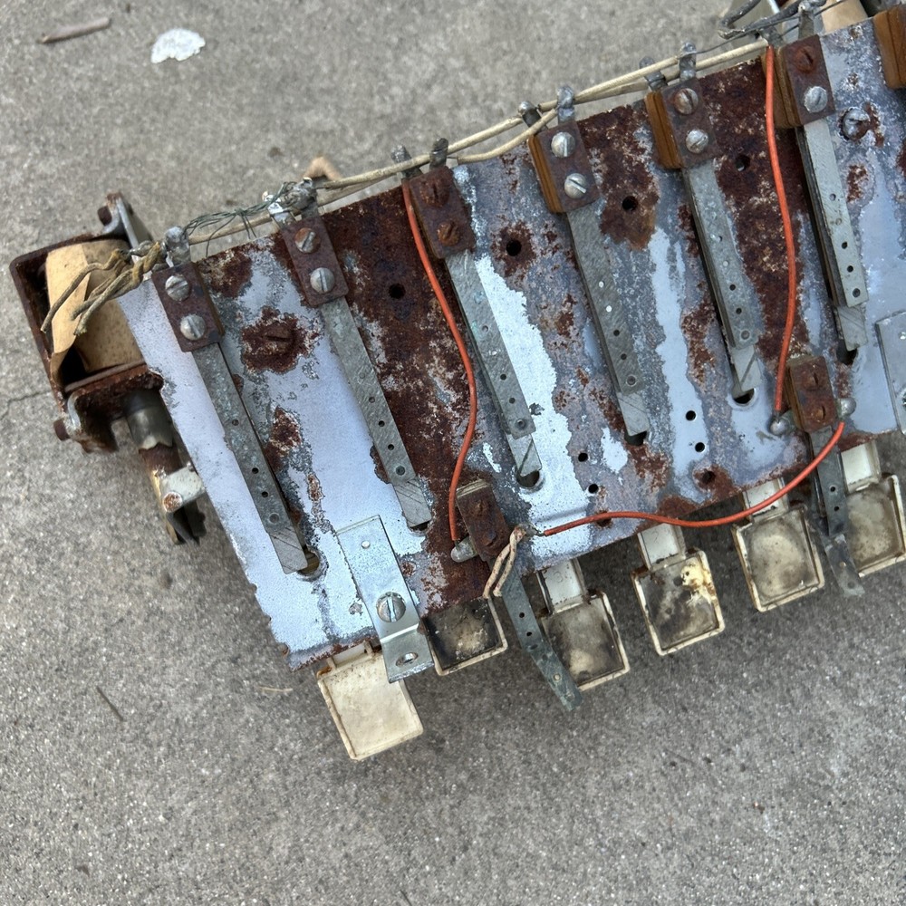 Original 7 Bank Drop Target Assembly, Pinball Machine Of88-5