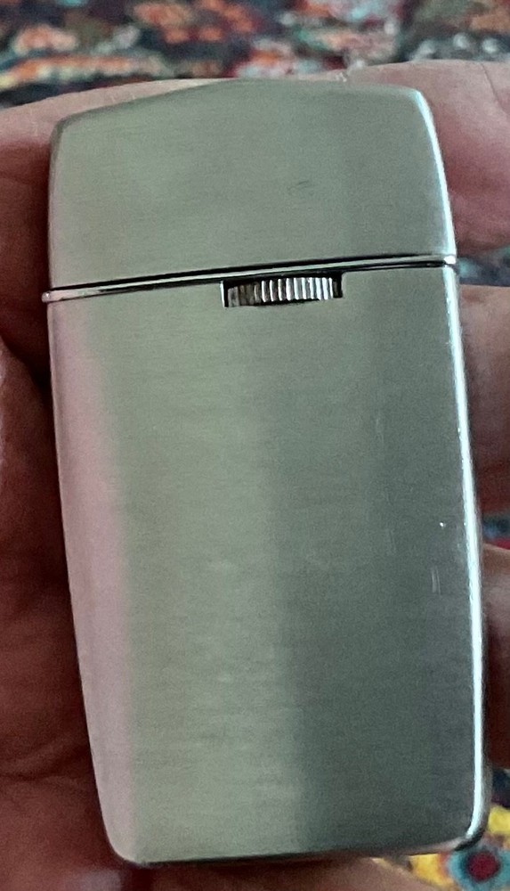 Vintage Ronson Varaflame lighter / Germany / Serviced.