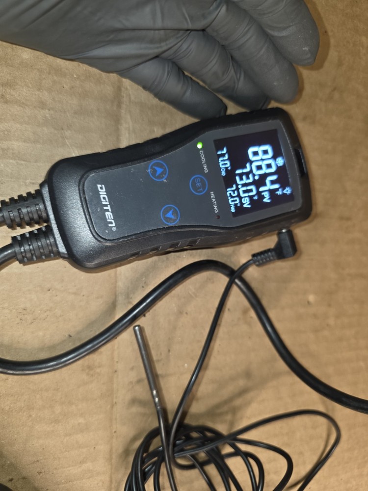 DIGITEN DTC-102 Digital Temperature Controller Thermostat Heating & Cooling 110V