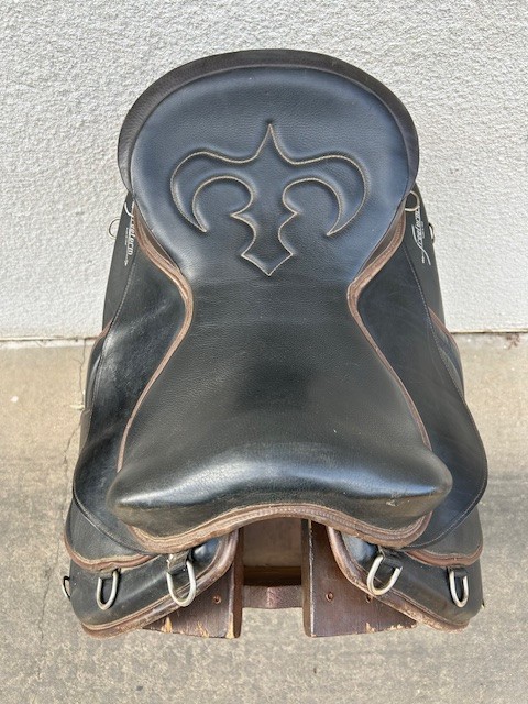 Freeform Italia Endurance Treeless Saddle