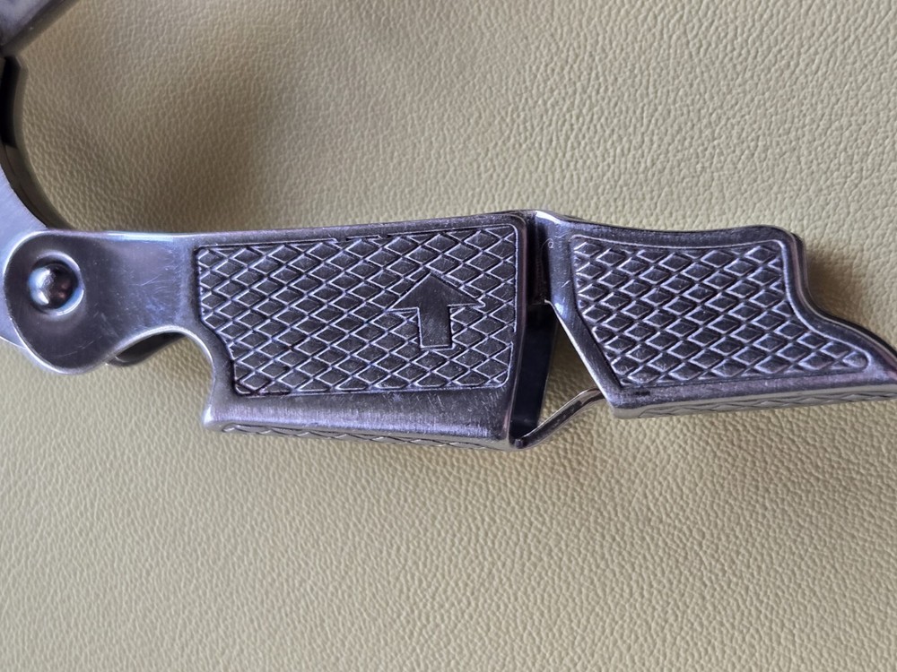 HiCoup Foldable Cork Screw Knife