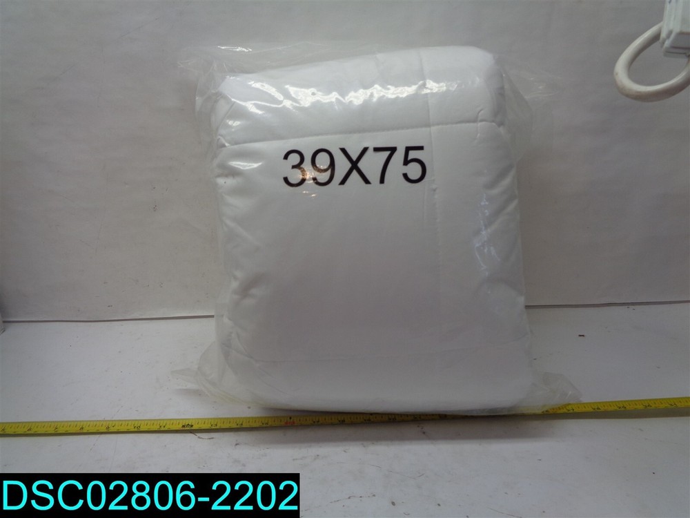 Mattress Pad Protector Cover Deep Pocket 39x75 Smooth Twin