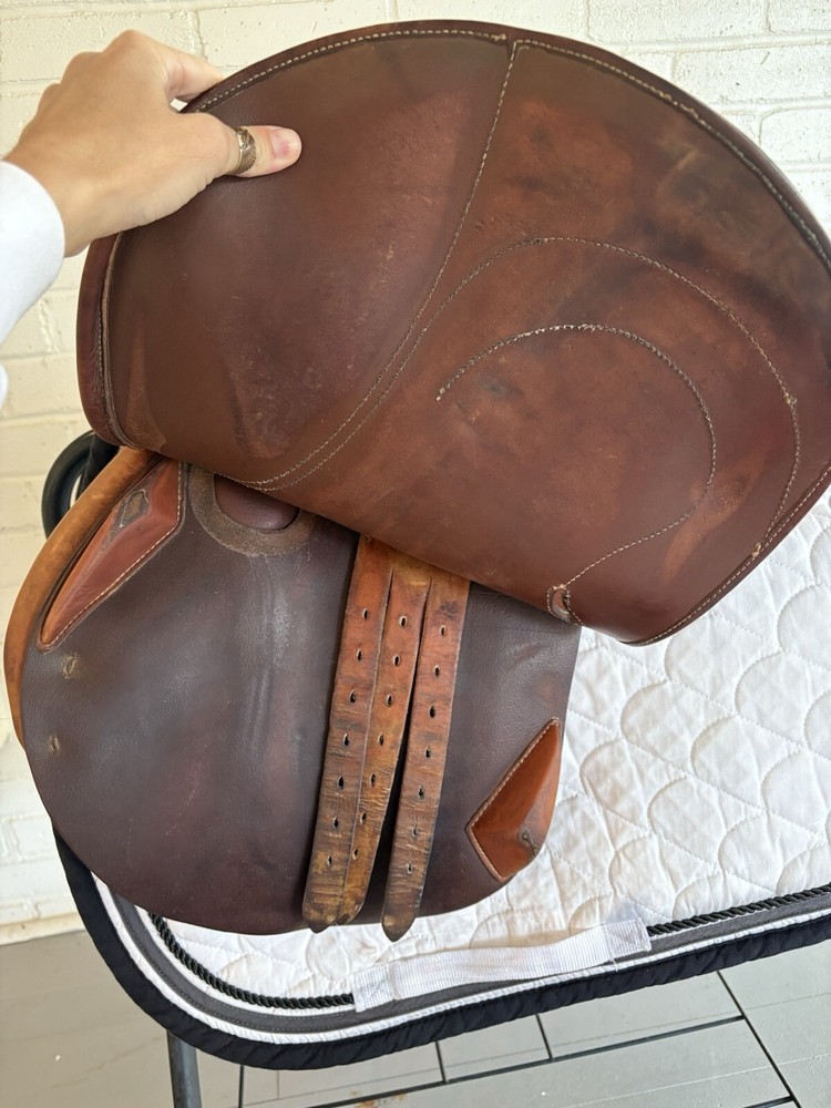 Antares jump saddle 17.5