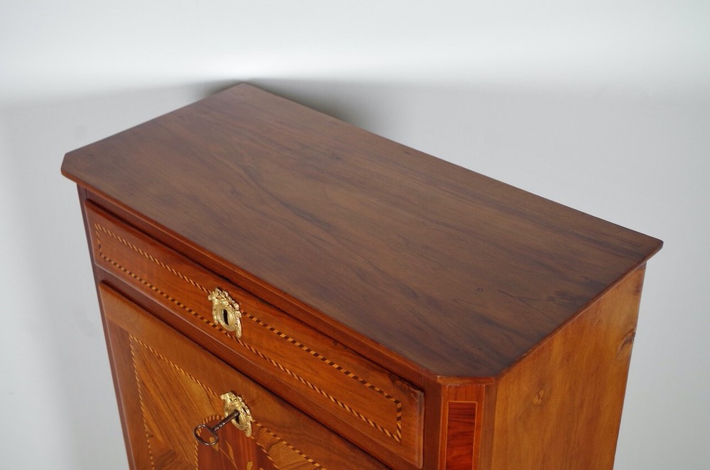 Secretary era Transition marquetry