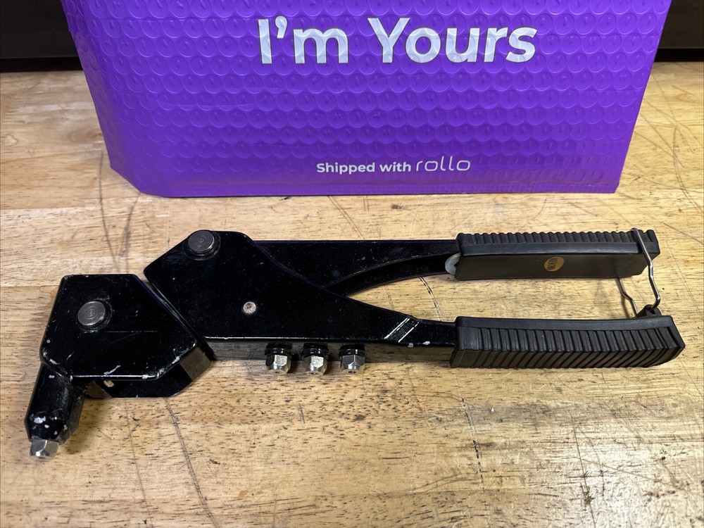 Pop Rivet Gun,  with 4 Interchangeable sizes of tips