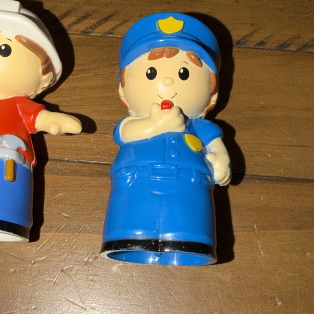 Mega: Mega Bloks - Firefighter, police man & construction worker Figures (3)