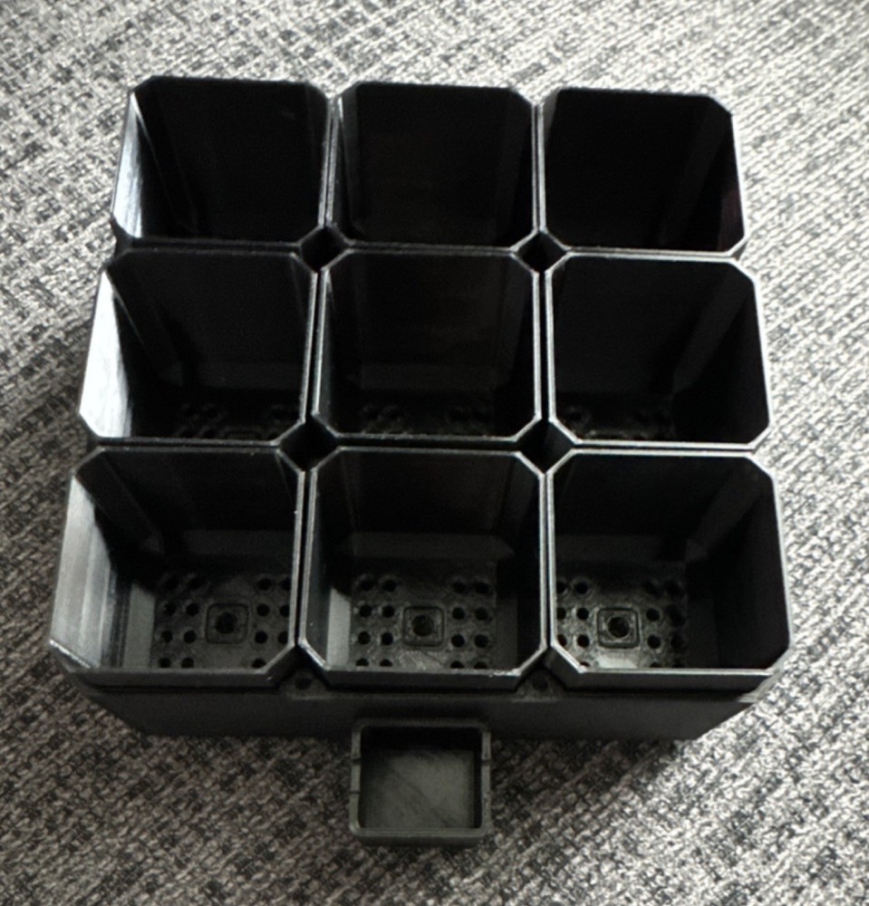3D Printed Self-Watering Seed Starter - Designed by Quint
