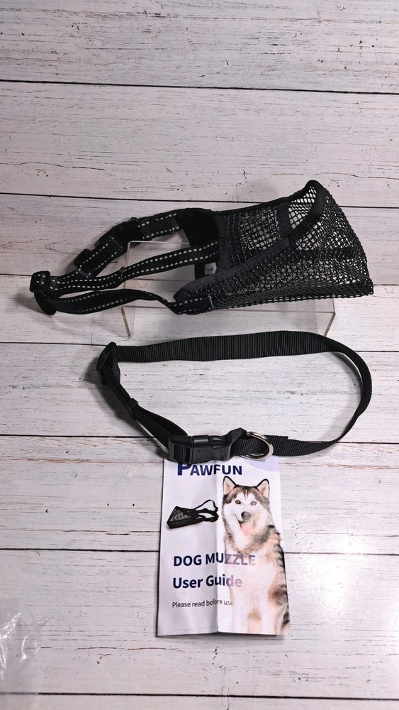 Mesh Dog Muzzle, Breathable Soft Dog Muzzle with 3 Reflective Straps Size: Large