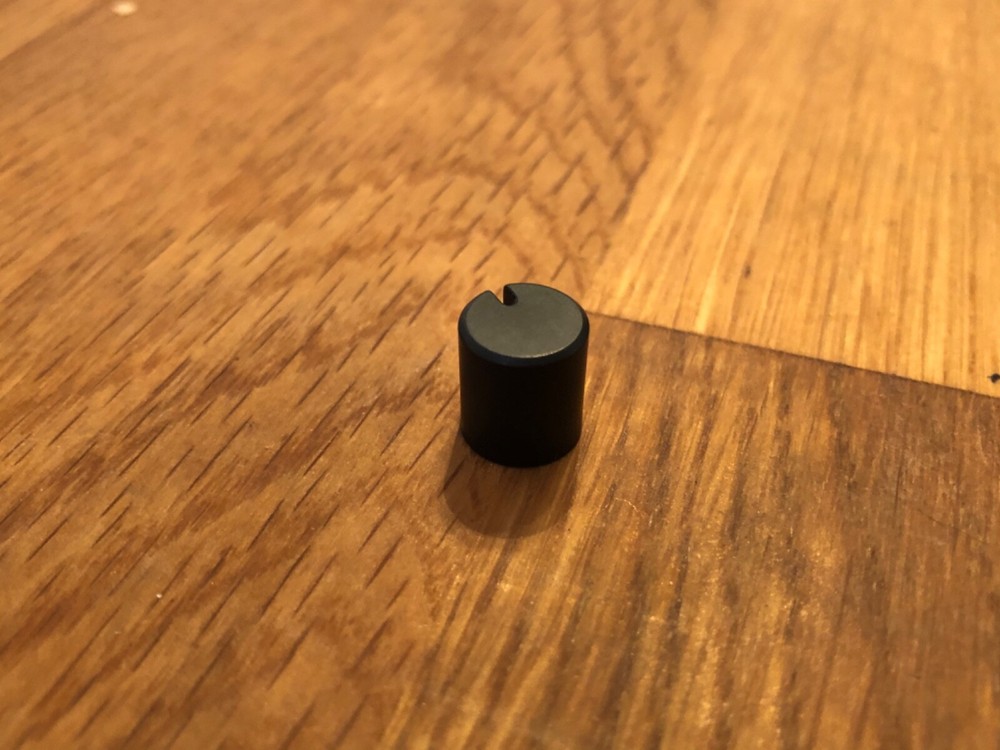 (PARTING OUT) TECHNICS 10E SH-9010 E ROUND KNOB FOR FREQUENCY EQUALIZER