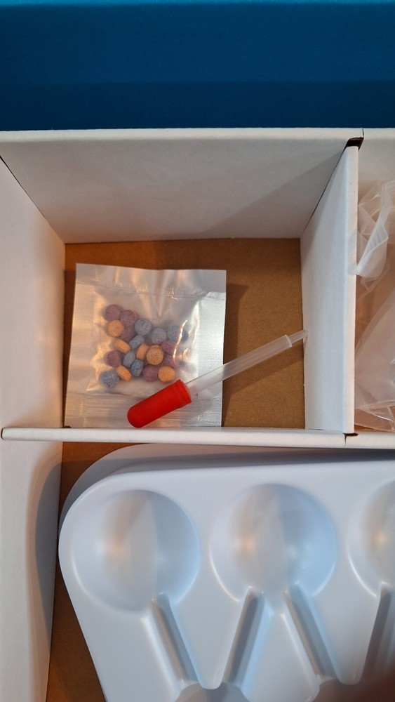 Lakeshore Beginner's Science Lab 12 Experiments AA254