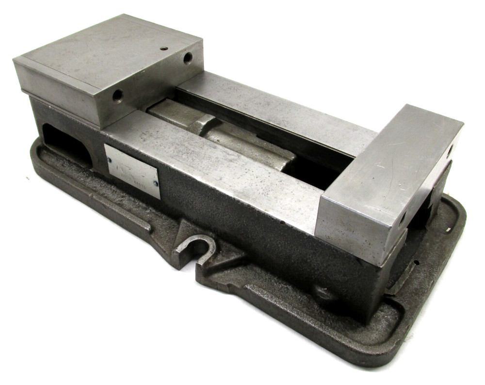 KURT ANGLOCK 6" MILLING MACHINE VISE - #D675