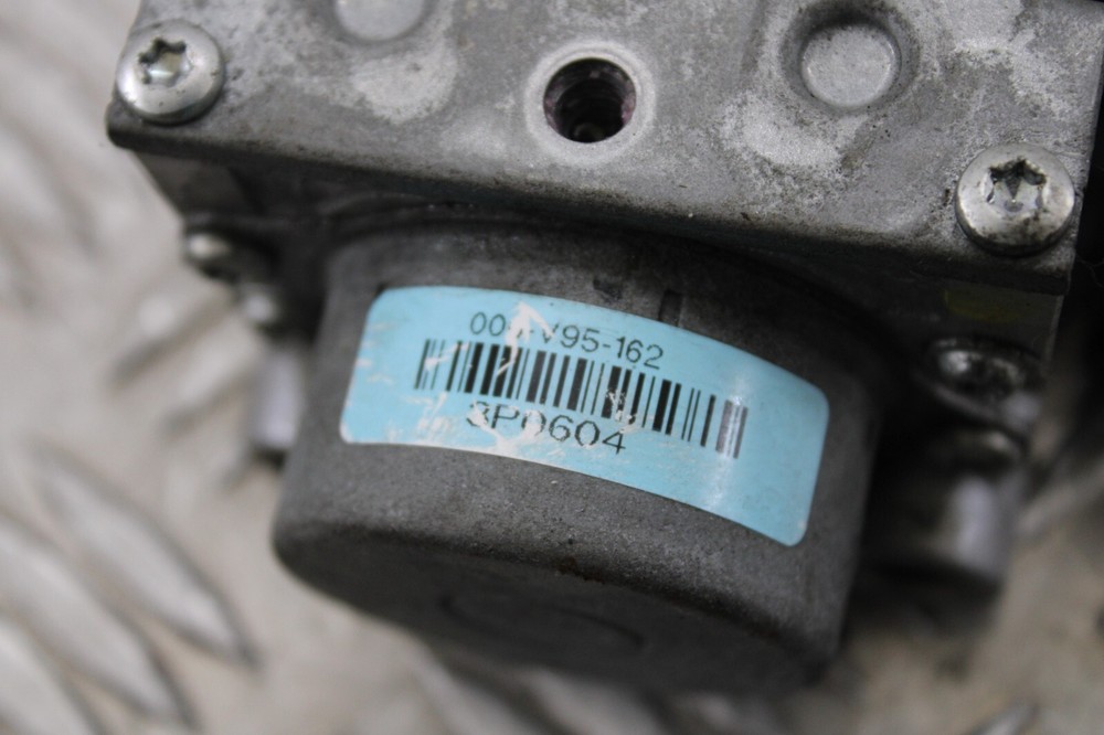 Triumph 675 Daytona R 2013 ABS pump 2013 - 2017