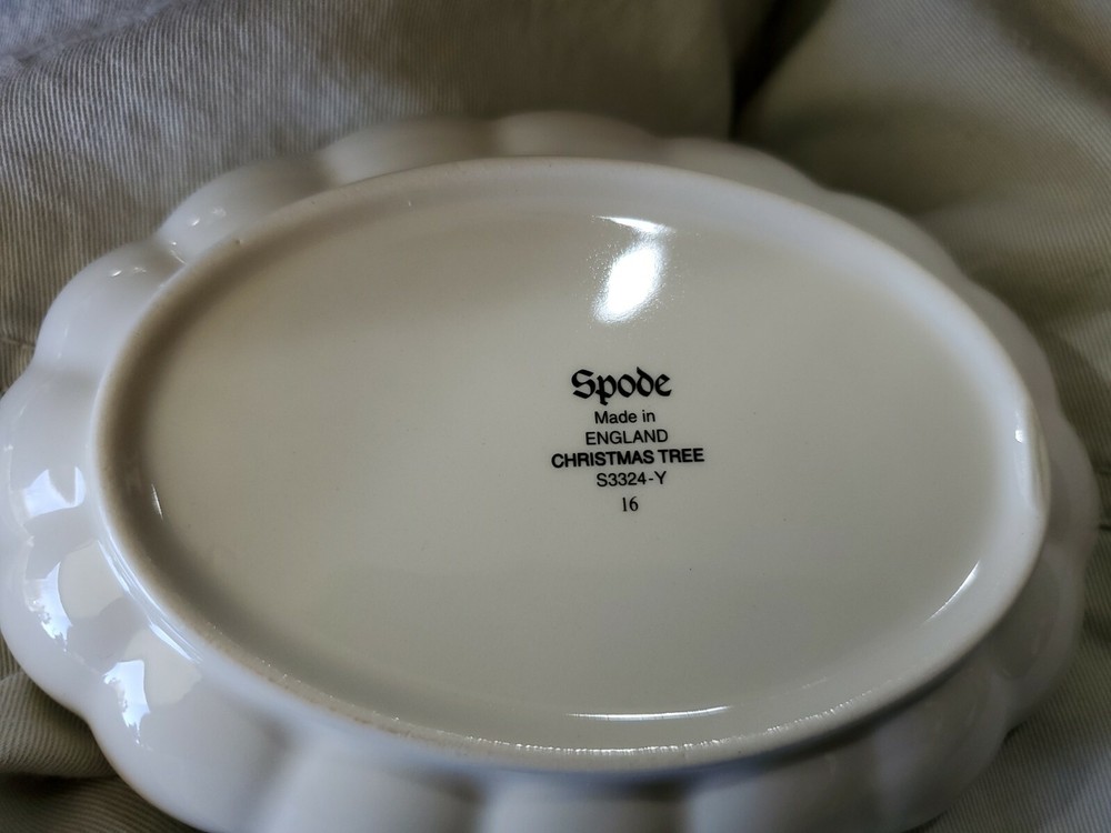 Spode Christmas Tree Dish 5.5" In Box Oval Fluted Small Nice